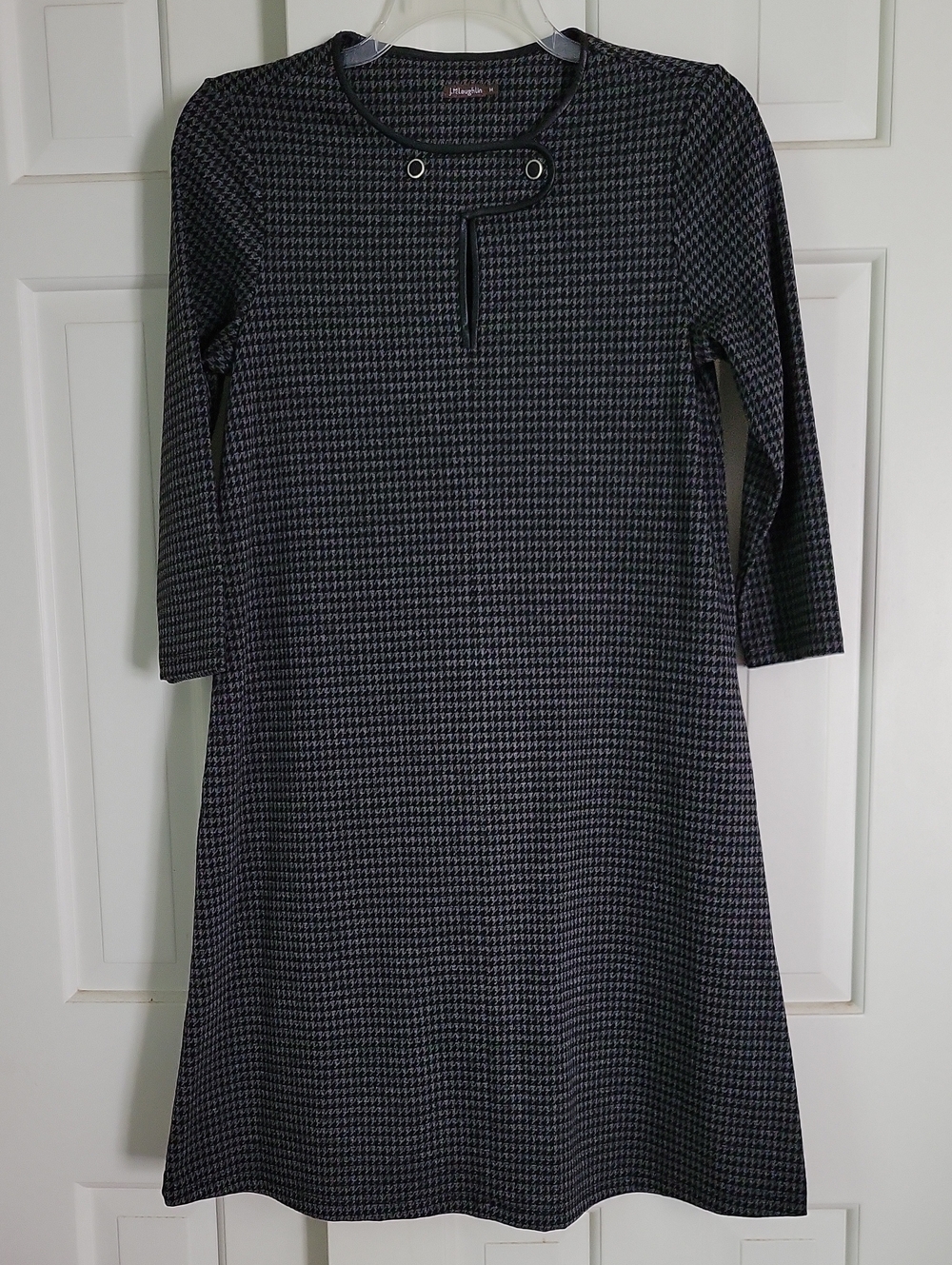 J. McLaughlin Black and Gray Houndstooth Long-Sleeve Shift Dress Sz M